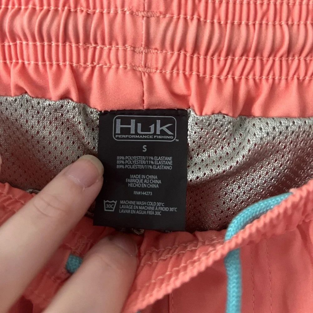 Huk Performance Fishing Shorts Coral with Liner | Size S